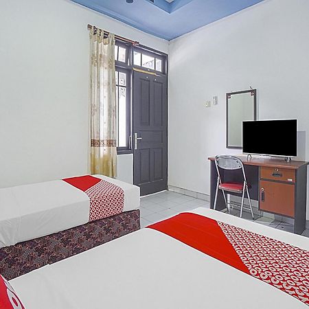 Oyo Life 90589 Palem Garden Hotel Tulungagung Exterior foto