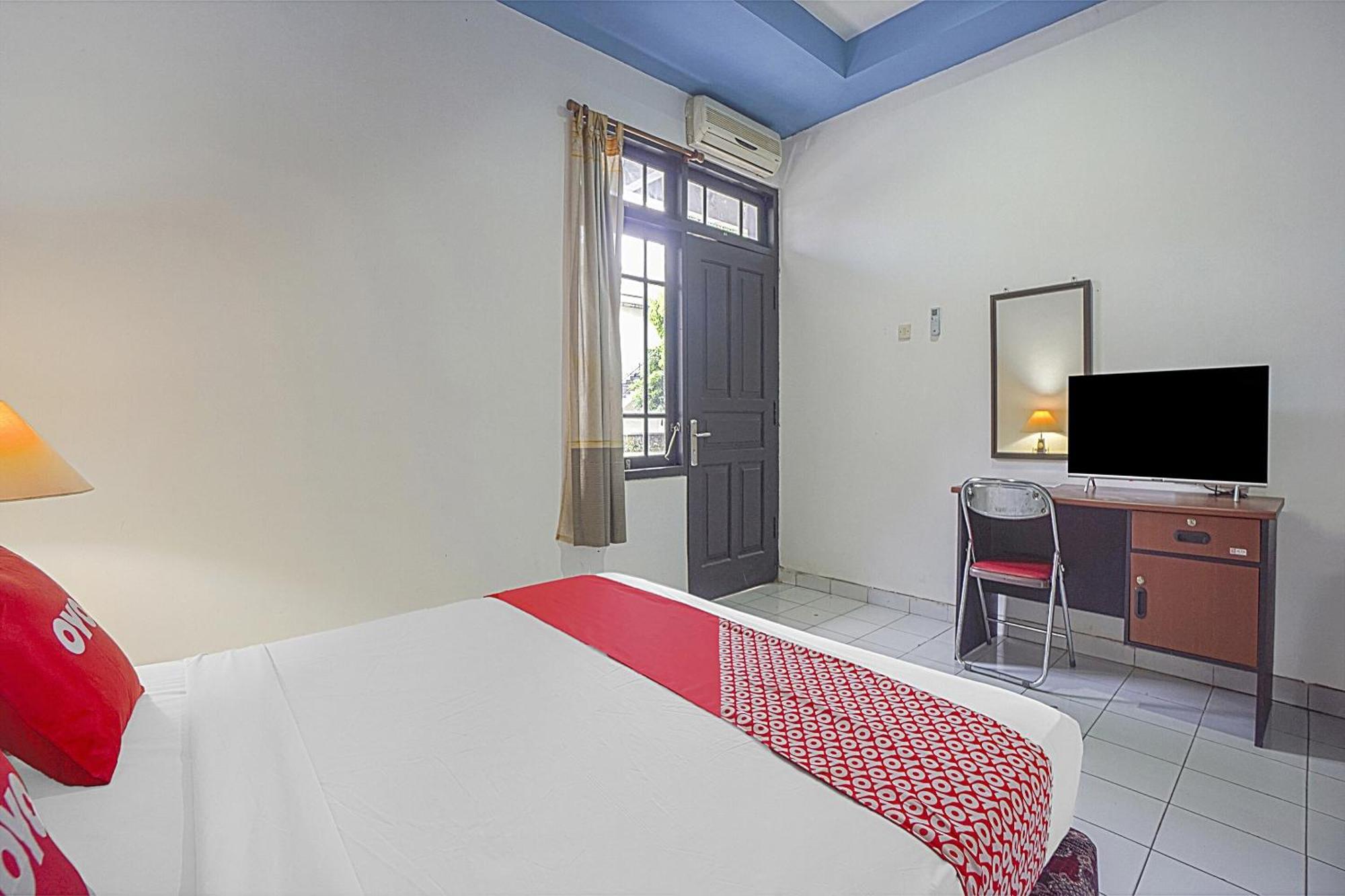 Oyo Life 90589 Palem Garden Hotel Tulungagung Exterior foto