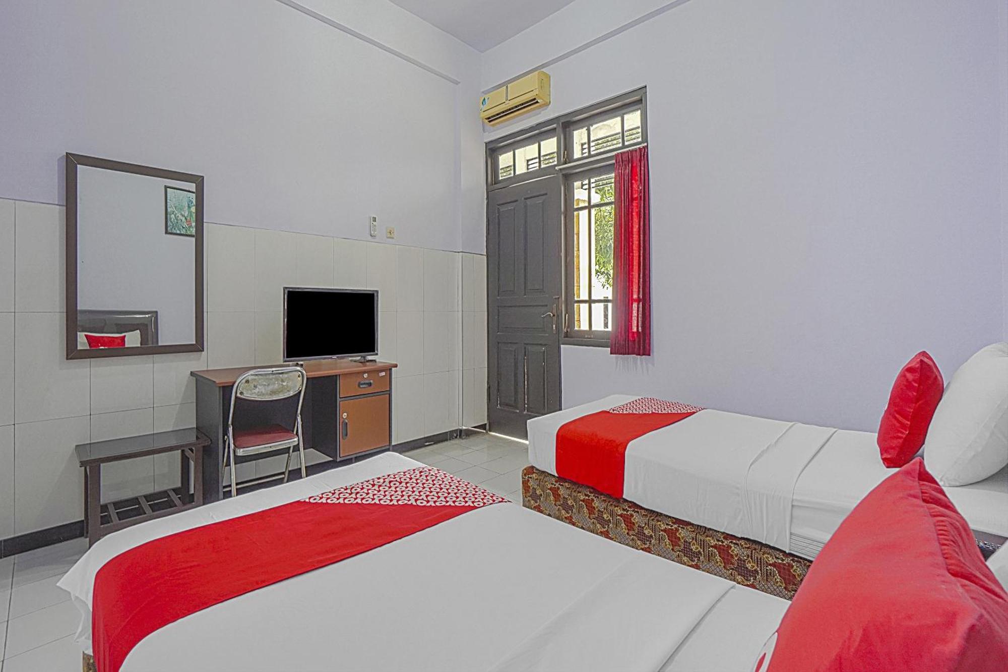 Oyo Life 90589 Palem Garden Hotel Tulungagung Exterior foto