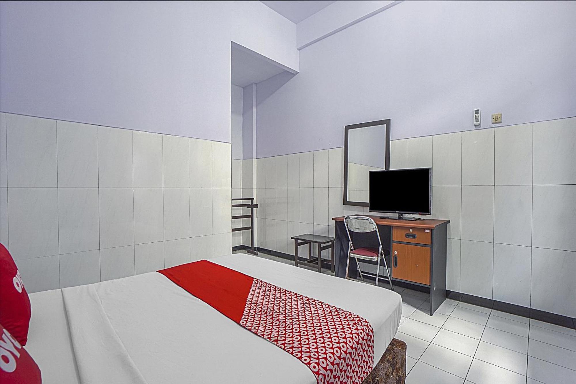 Oyo Life 90589 Palem Garden Hotel Tulungagung Exterior foto