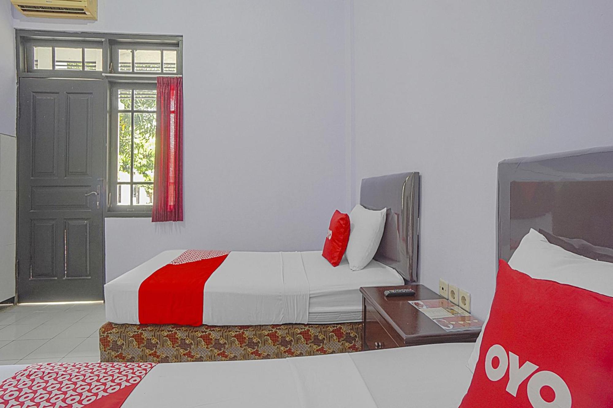 Oyo Life 90589 Palem Garden Hotel Tulungagung Exterior foto